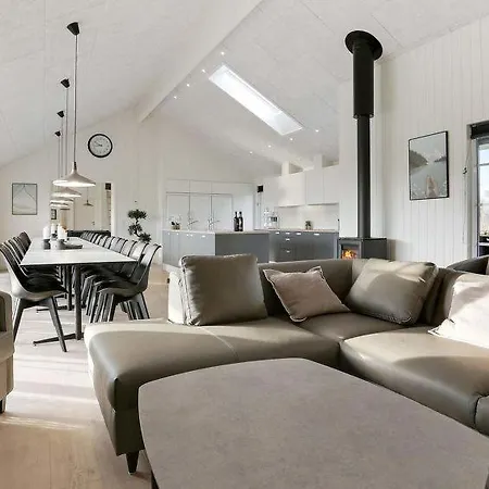 Revsore Sleeps 26 Pool Wifi Holiday home