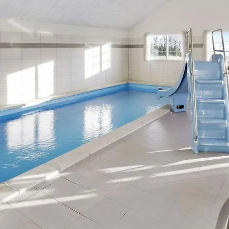 Revsore Sleeps 26 Pool Wifi Holiday home