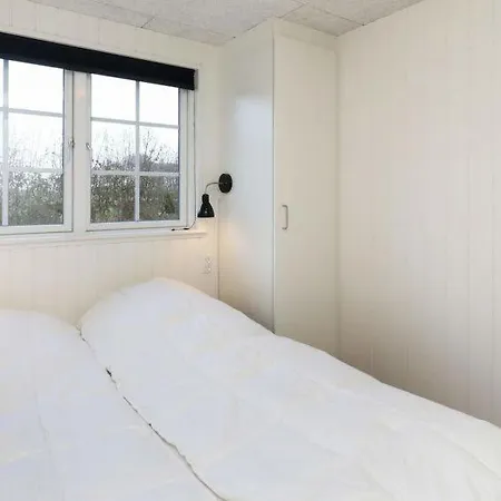 Holiday home Revsore Sleeps 26 Pool Wifi *