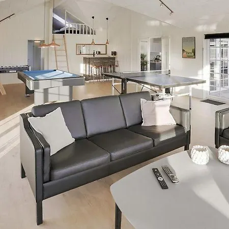 Revsore Sleeps 26 Pool Wifi Holiday home *