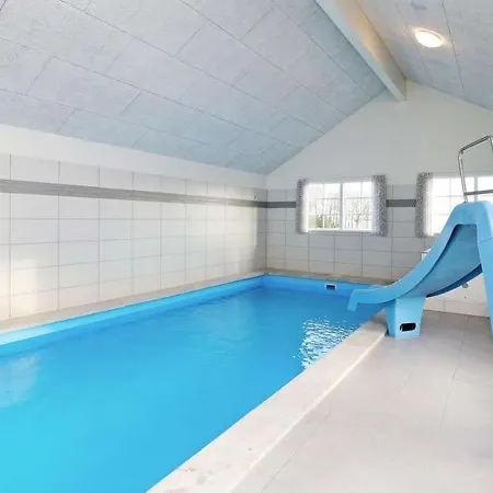 Revsore Sleeps 26 Pool Wifi Holiday home Rovsore