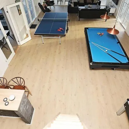 Revsore Sleeps 26 Pool Wifi Holiday home Rovsore
